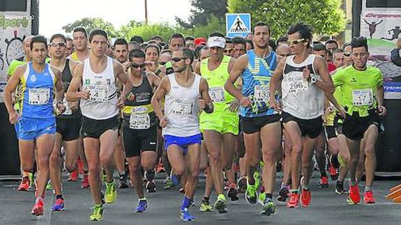 Dani Sanz estrena triunfo en los 10 km de Santa Marta y Gema Martín ya tiene su particular triplete
