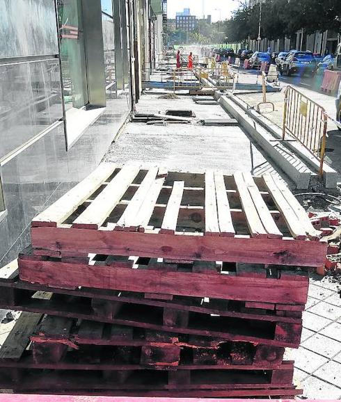 Una acera más ancha en la calle Estación. La anchura de la acera oscilará entre los 3,25 y los 4 metros entre Gamazo y Panaderos