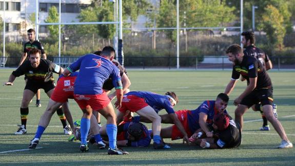 Los jugadores del conjunto segoviano lucharon hasta el final.