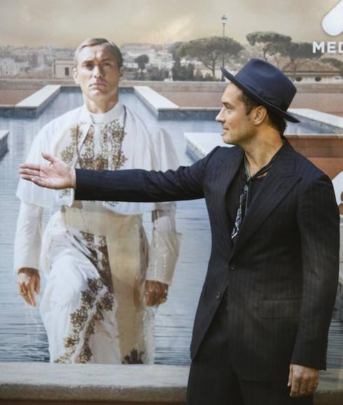 Jude Law en Madrid, en la presentación de la nueva serie de televisión ‘The Young Pope’ (El joven Papa), de la cadena HBO. 