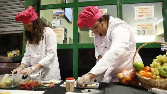 Las cocineras de ‘Bau Cheff’ elaborarán recetas saludables en el Mercado de Delicias el viernes.