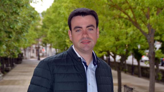 Carlos Fraile, secretario general del PSOE cuellarano. M. Rico
