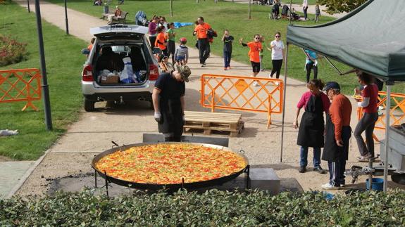 Más de un millar de personas disfrutan de 'Una mañana en la ribera de Arroyo'