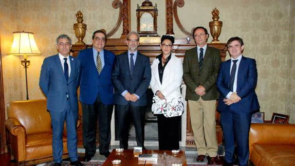 José Ángel Domínguez, Ernesto Velázquez, Daniel Hernández Ruipérez, Margarita Flores, Fernando González Sitges, y Fernando Almaraz. 