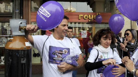 Los trabajadores de Dulciora, durante una de las últimas movilizaciones contra el cierre de la planta. 