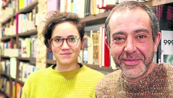 Miguel Ángel, en primer plano, junto a una de sus socias. 