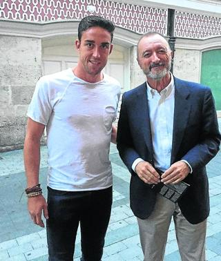 Jaime Mata encara a Tekio durante el Real Valladolid-UCAM Murcia disputado el pasado 17 de septiembre.