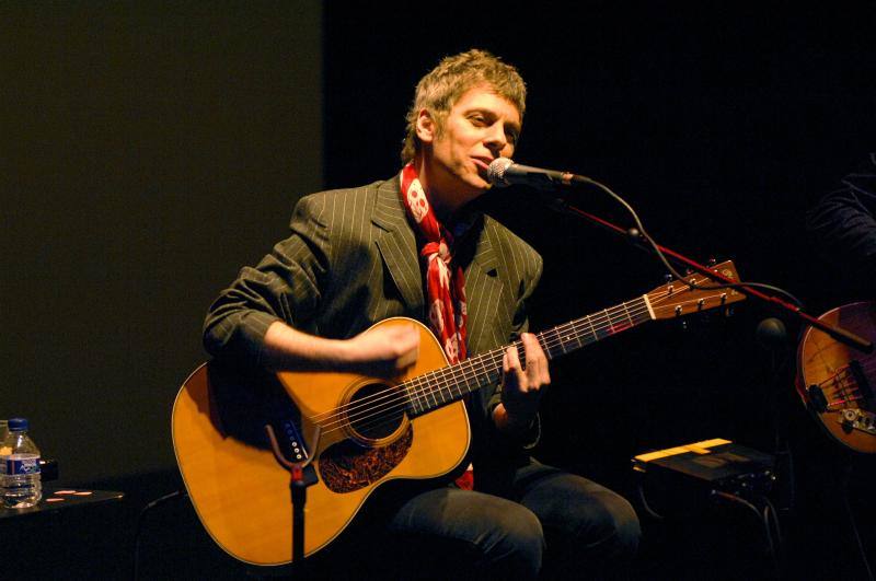 Ariel Rot, durante un concierto. 