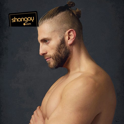 Matías, el barman de 'First Dates', se desnuda para 'Shangay'