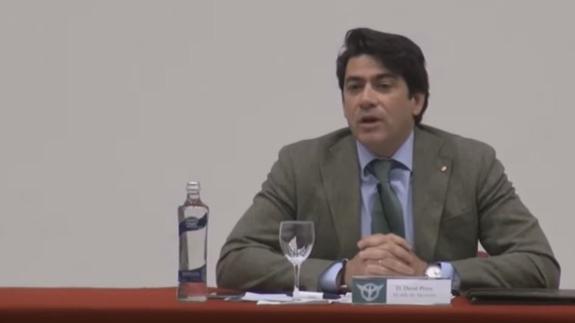 Polémica por un vídeo antiguo del alcalde de Alcorcón llamando a las feministas «amargadas»