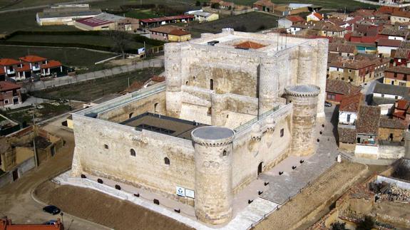 Castillo de Fuentes de Valdepero.