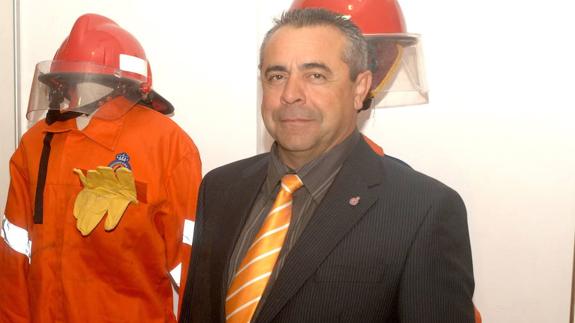 David Vega, el voluntario de Protección Civil que salvó al menor, en una imagen de 2008.