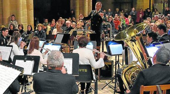 Concierto de Navidad de la Banda Municipal de Música de Aguilar en la Colegiata San Miguel.Nuria Estalayo