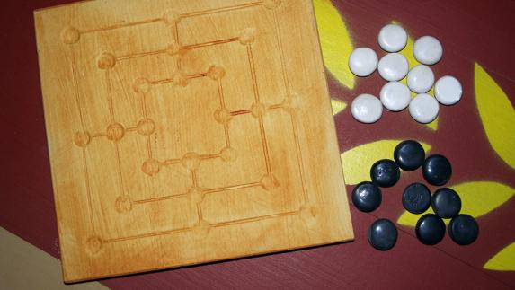 El molino, juego de ’estrategia de origen romano. 