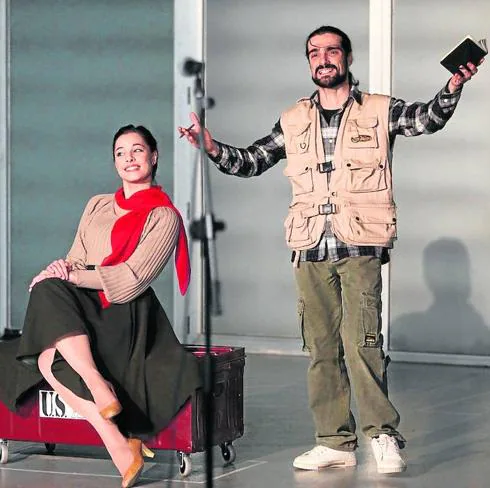 Silvia Herraiz y Félix Muñiz, en el espectáculo ‘Start and go’, de Diego Palacio, en una representación en el LAVA.
