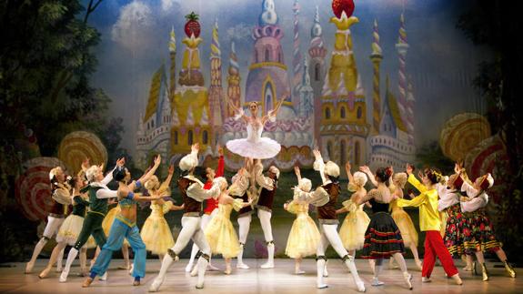 Una escena de 'El Cascanueces' del Russian Classical Ballet. EL NORTE