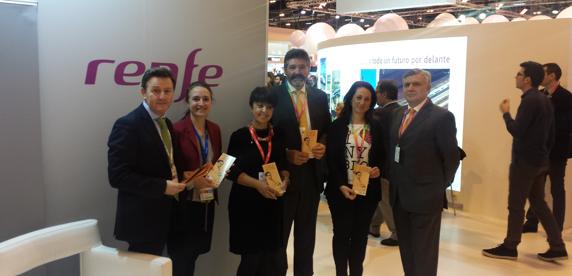 Presentación del convenio en Fitur. 