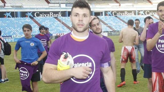 Guille, en La Romareda tras lograr el ascenso a Segunda B.