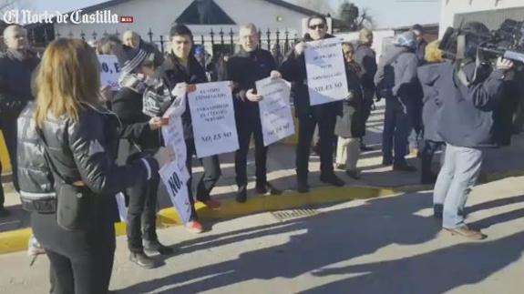 Accidentada llegada de Susana Díaz al acto de Camponaraya