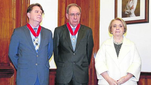 Agustín Pérez, Ildefonso García y Carmen Calvo.