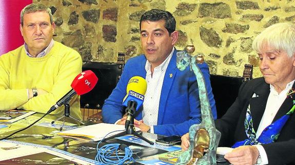Presentación de la convocatoria en la Casa de la Tierra. 
