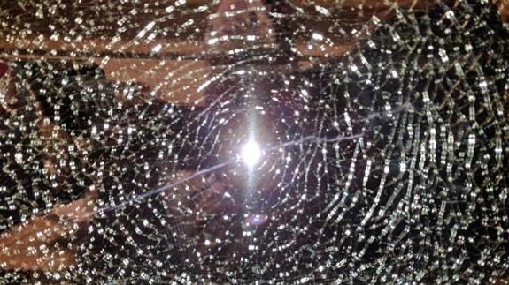Adif investiga la caída de piedras contra un Avant en el túnel del pinar