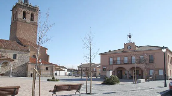 Plaza de la Constitución en Pajares de Adaja. 