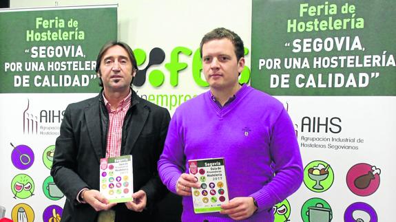 Javier García Crespo y Miguel Antona, ayer, durante la presentación de la feria y la guía. 