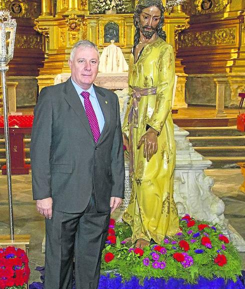 Pérez-Moneo junto a Jesús en su Prendimiento. 