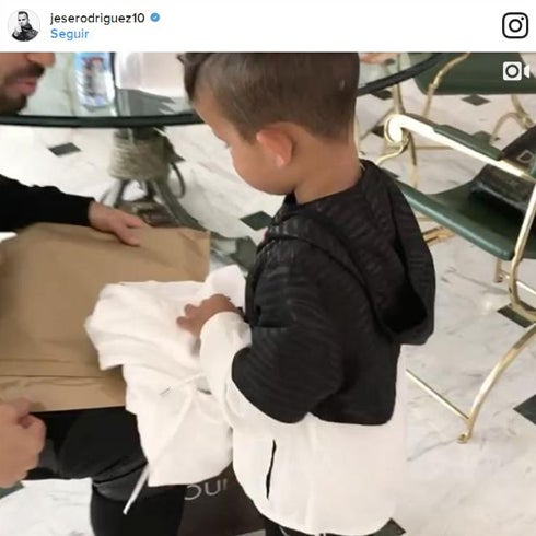 Jesé Rodríguez se reencuentra con su hijo