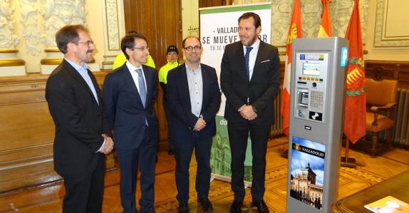 Una aplicación permitirá pagar la ORA con el móvil a partir del lunes