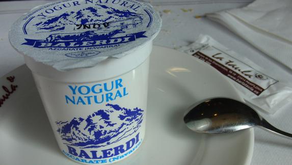 Solo las aguas minerales, el yogur y algunas conservas pueden llevar el nombre de natural con respaldo legal. 