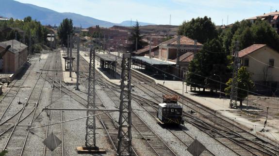 Entorno de la estación de ferrocarril convencional de Segovia. El Norte