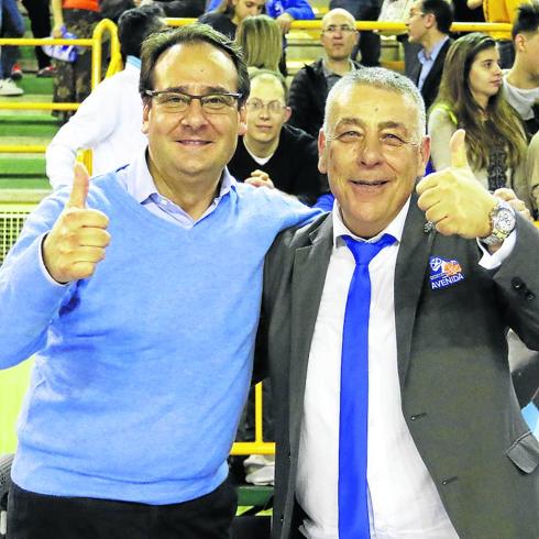 El presidente Jorge Recio y el entrenador Miguel Ángel Ortega, en Würzburg.