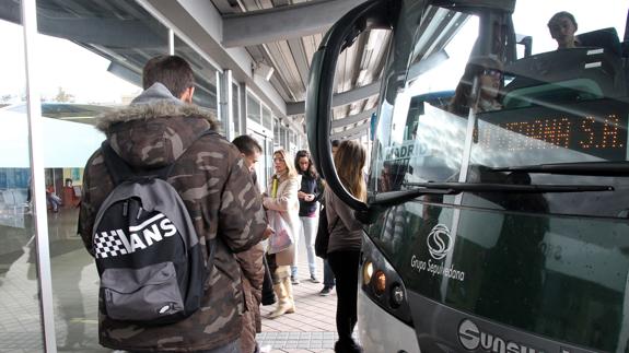 Quién es quién en la carrera por la concesión de la línea de autobús Madrid-Segovia