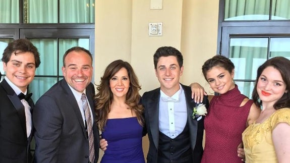 Los actores de 'Los Magos de Waverly Place' se reencuentran con Selena Gómez