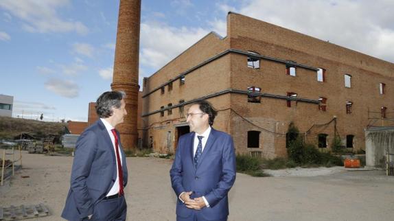 El ministro de Fomento y el alcalde de Palencia visitan la obra de La Tejera.