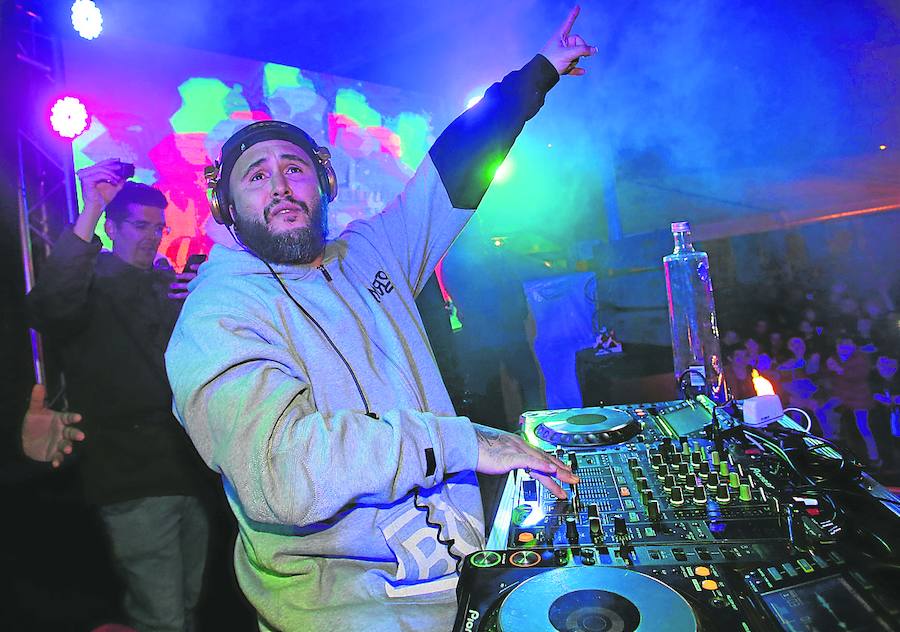 Kiko Rivera, durante una actuación musical.