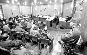 Juicio en la Audiencia de Cantabria a los procesados por la 'Operación Anaconda'. / ANDRÉS FERNÁNDEZ