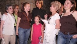 El cantante Carlos Baute conoce a su familia zamorana
