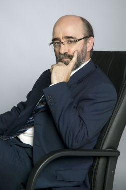 Angulo encarna al subcomisario Serrano. / COLPISA