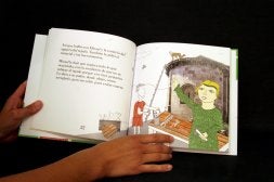 Páginas del libro 'Marcelo, el de Revilla'. / EL NORTE