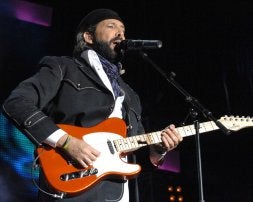 Juan Luis Guerra durante la actuación del pasado sábado. / R. OTAZO