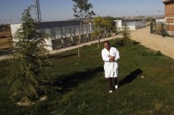 La Protectora de Animales se traslada a una nueva perrera en el Monte