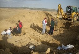 Hallada una fosa común con los restos de veintiséis vecinos fusilados en la Guerra Civil