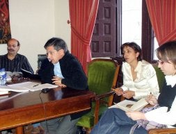 Lorenzo Rodríguez interviene en un pleno municipal. / M. J. C.