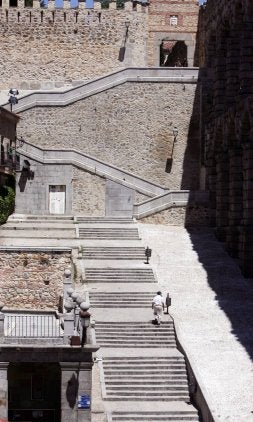 Vista general de la escalinata del Postigo. / ANTONIO DE TORRE