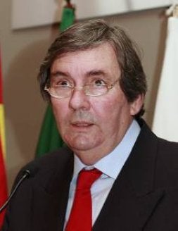 «Los españoles somos perezosos para aprender portugués y cualquier lengua»