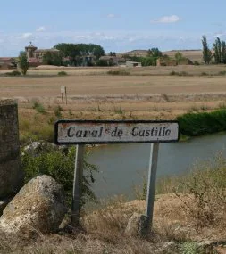 Requena de Campos, junto al Canal de Castilla.