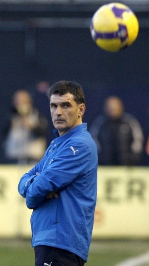 José Luis Mendilibar, en un partido de la temporada pasada./ JESÚS DIGES-EFE